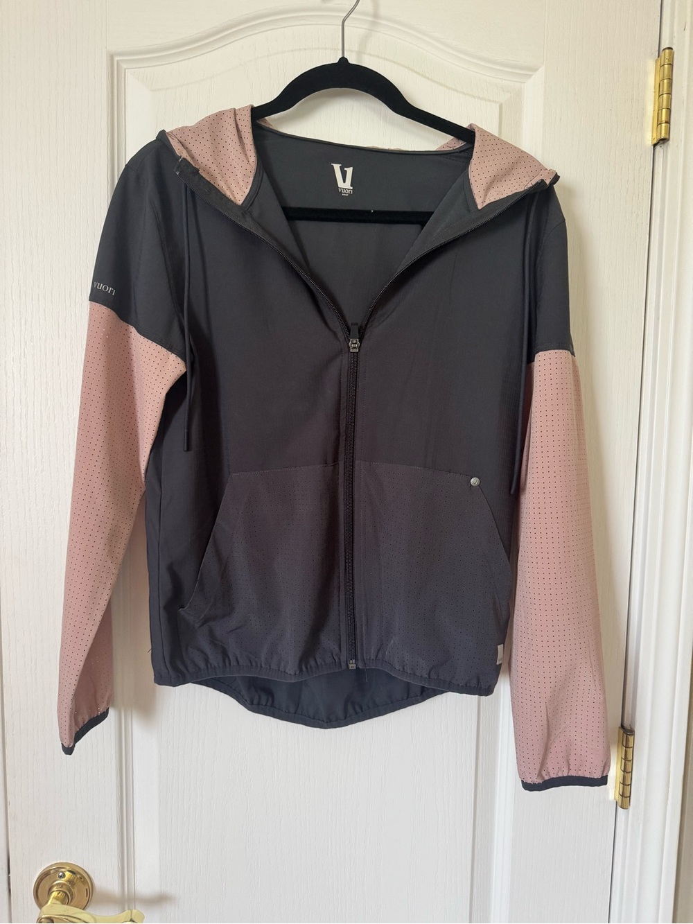 Vuori The Rise The Shine Hooded Lightweight Zip Jacket Small Gray Pink